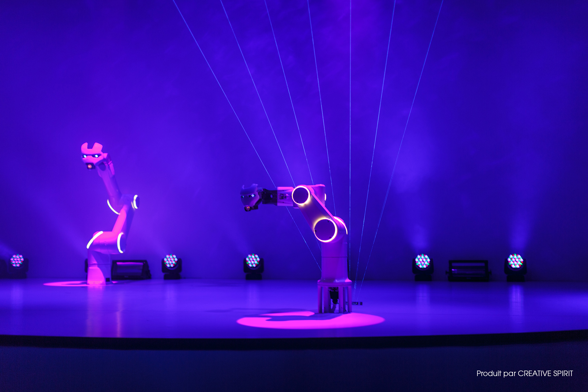 Cocktail Huawei à MWC 2016-aucop-evenement-video-son-eclairage-Cocktail Hawei-eclairage-robot-evenement-eclairage