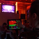 Cocktail Huawei à MWC 2016-aucop-evenement-video-son-eclairage-Cocktail Hawei-eclairage-robot-evenement-eclairage-ecran-dancing robot-son-video-desk-lumieres