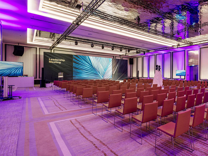 CONFERENCE AU CARLTON CANNES – AUCOP PRESTATAIRE AUDIOVISUEL