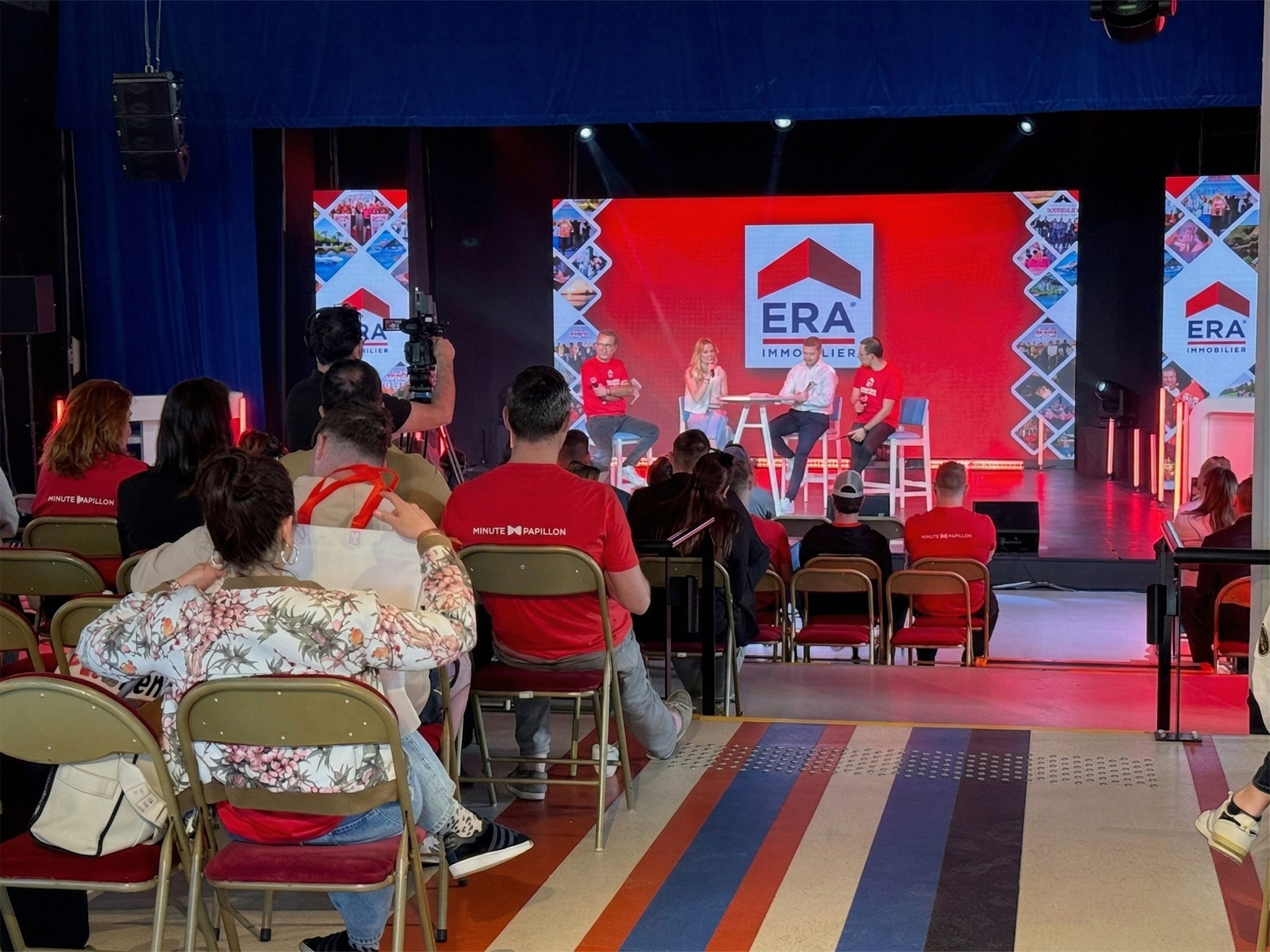 Dispositif scénique complet Aucop avec effets spéciaux et projecteurs robotisés pour la célébration du Club Excellence ERA.