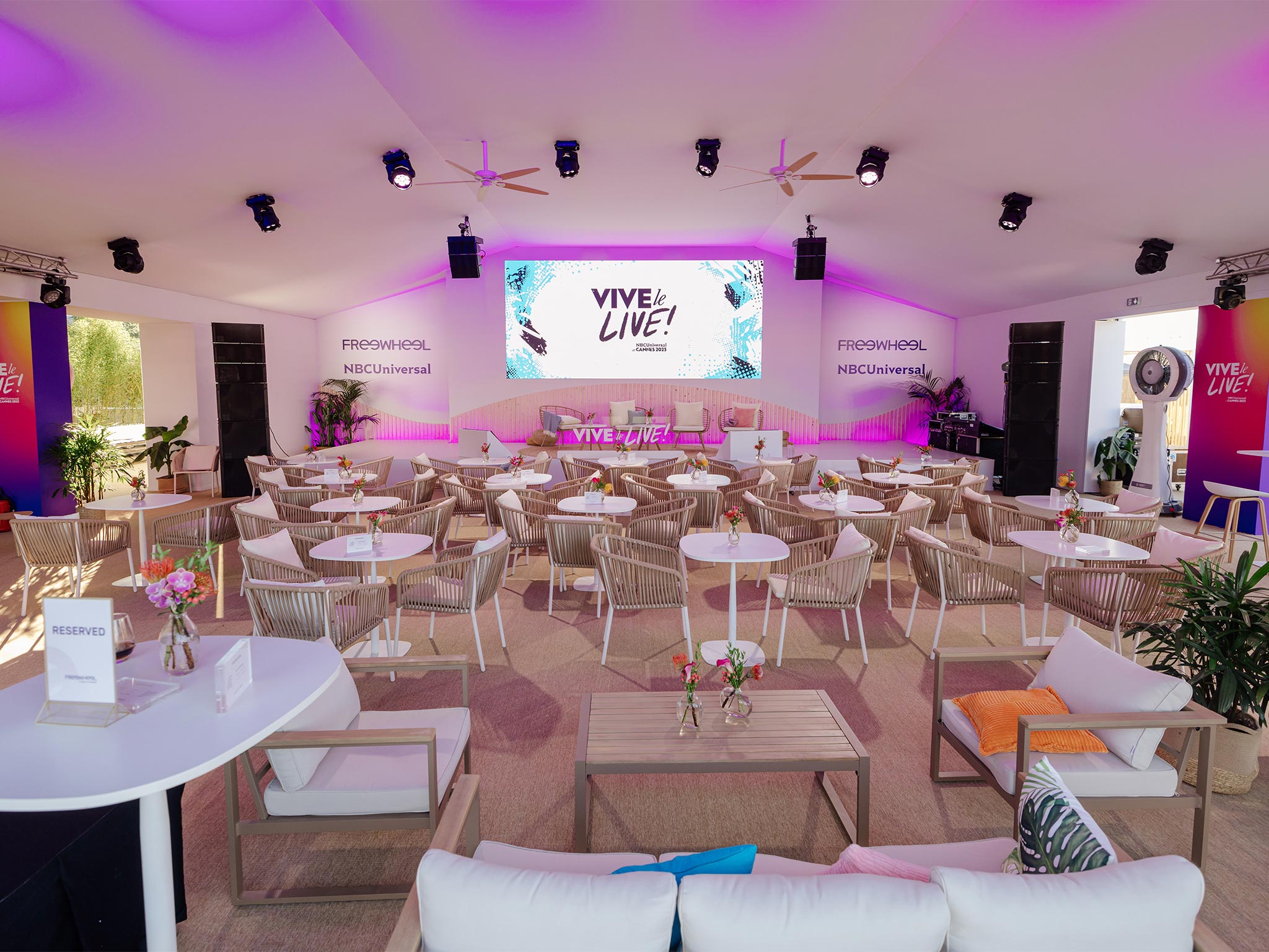 LA PLAGE FREEWHEEL - CANNES LIONS 2025 - Plage FreeWheel Cannes - sonorisation et éclairage AUCOP