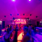 LA PLAGE FREEWHEEL - CANNES LIONS 2025-FreeWheel Croisette - mur LED scène - AUCOP audiovisuel Cannes
