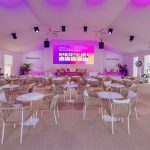 LA PLAGE FREEWHEEL - CANNES LIONS 2025-FreeWheel Croisette - mur LED scène - AUCOP audiovisuel Cannes