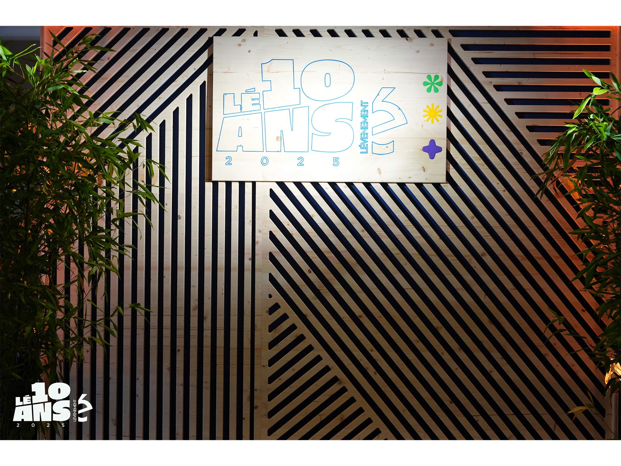 Décors sur mesure réalisés par notre atelier décors à l'agence de Wissous