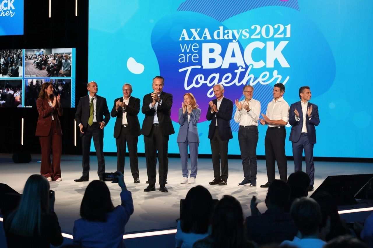 AXA Days 2021-axadays-deco evenementielle-prestataire technique et deco-audiovisuel-aucop-evenement-evenementiel-ecran-moquette-cloison