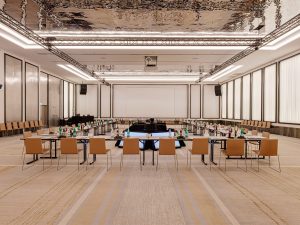 Salon Croisette de l'Hôtel Carlton Cannes configuré en U pour un meeting prestation audiovisuelle Aucop